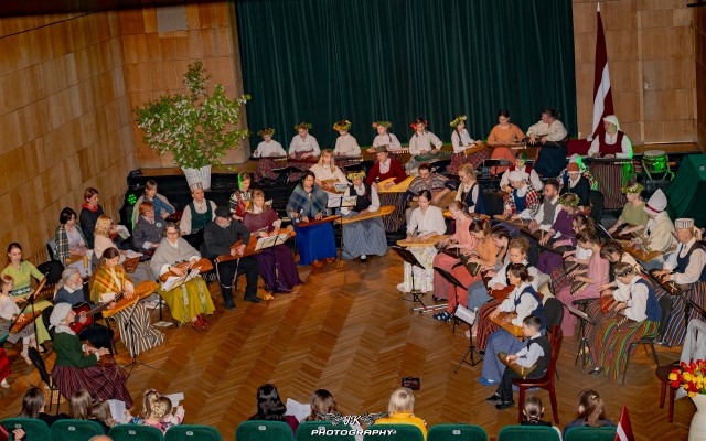 Koklētāji Lizuma kultūras namā 